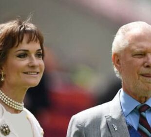 Who is Lesley Manning Wiki (David Gold Life partner) Age, Account, Family, Total assets and Realities
